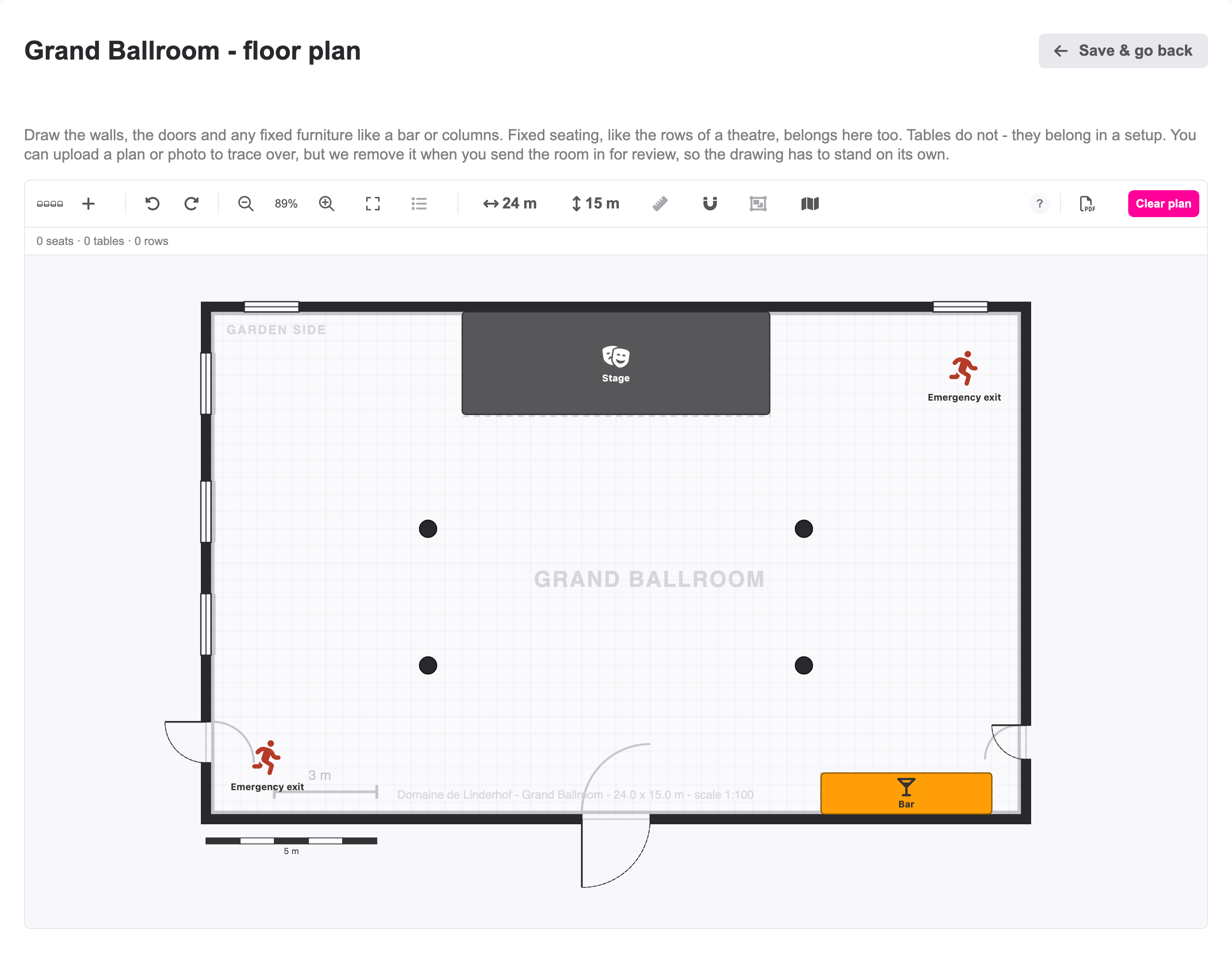 De plattegrond van de zaal tekenen bovenop het plan van de locatie