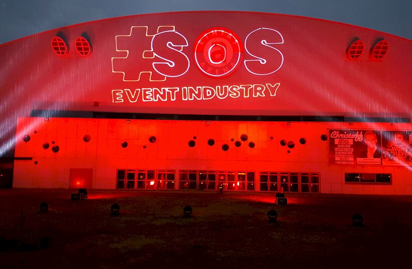 #RedAlert actie van SSLRent in Hasselt (Ethias Arena) - Foto 1