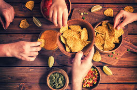 23 nacho-bar ideeën om gasten op je event te verrassen 23 nacho-bar ideeën om gasten op je event te verrassen