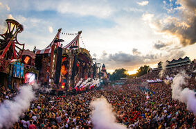 Zware klap voor eventsector: "Burgemeesters verbieden Tomorrowland" Zware klap voor eventsector: "Burgemeesters verbieden Tomorrowland"