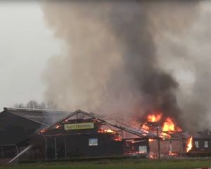 Uitslaande brand bij evenementenboerderij in Boxtel