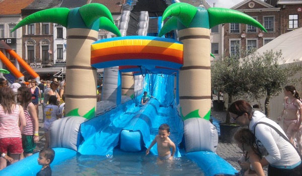 Opblaasbare attracties: huur veilig Opblaasbare attracties: huur veilig