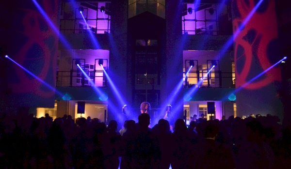 Spectaculaire shows met ultieme controle voor de klant Spectaculaire shows met ultieme controle voor de klant