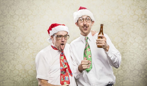 Zo blijf je (stiekem) nuchter op een feestje Zo blijf je (stiekem) nuchter op een feestje