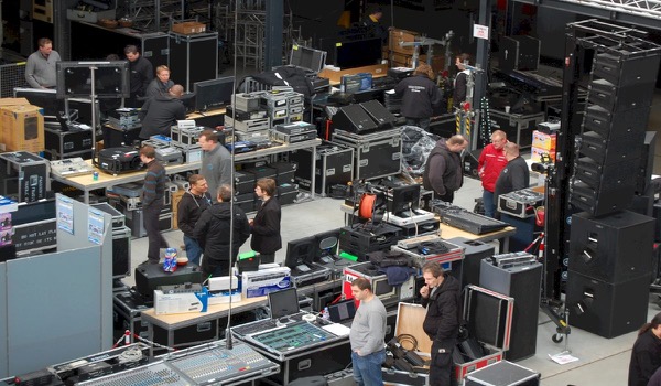 AED Second Hand Sunday: de koopbeurs voor tweedehands audiovisueel materiaal AED Second Hand Sunday: de koopbeurs voor tweedehands audiovisueel materiaal