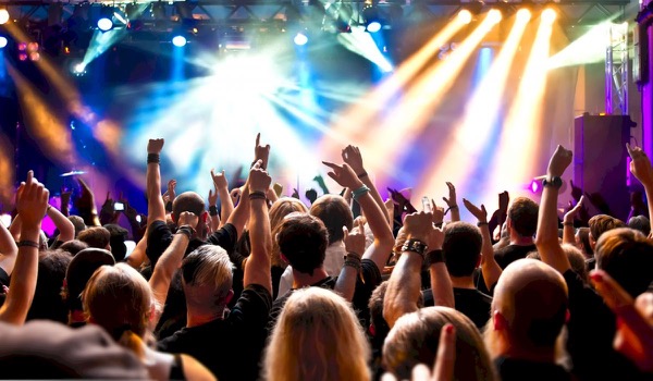 Gezocht: Jonge ondernemers die hun innovatieve tool of dienst willen pitchen op Festivak Gezocht: Jonge ondernemers die hun innovatieve tool of dienst willen pitchen op Festivak