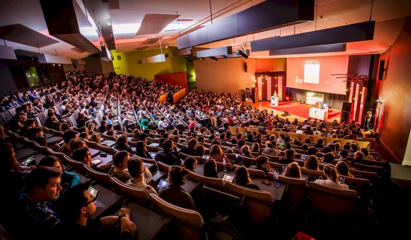 Interactief quizzen zorgt voor 100% fun Interactief quizzen zorgt voor 100% fun