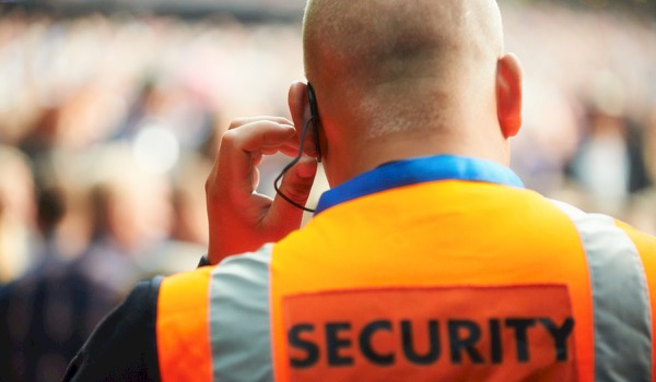 Bewakingsagenten mogen (een beetje) politiewerk doen Bewakingsagenten mogen (een beetje) politiewerk doen