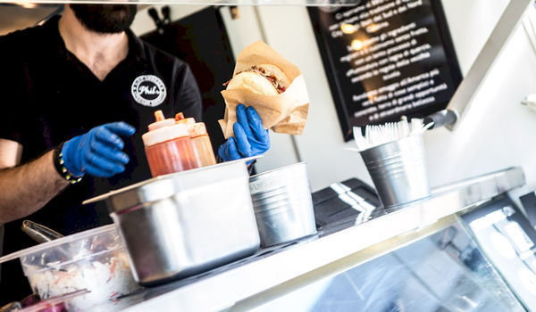 Hamburgerkraam op Gentse Feesten? 61.000 euro aub Hamburgerkraam op Gentse Feesten? 61.000 euro aub