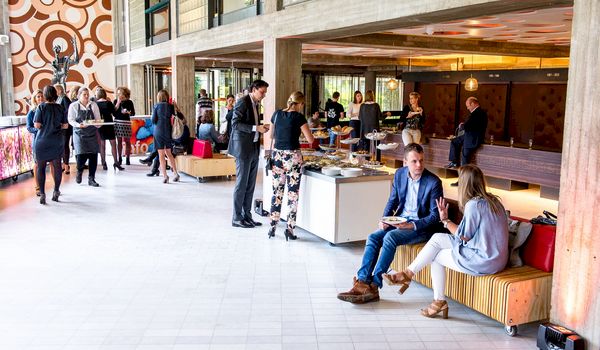 Eigenzinnig en duurzaam interieur voor Theater en Congres Orpheus Eigenzinnig en duurzaam interieur voor Theater en Congres Orpheus