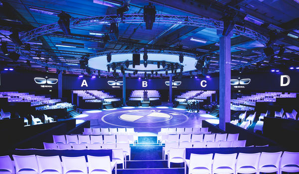 BMW host spectaculaire 360° show BMW host spectaculaire 360° show